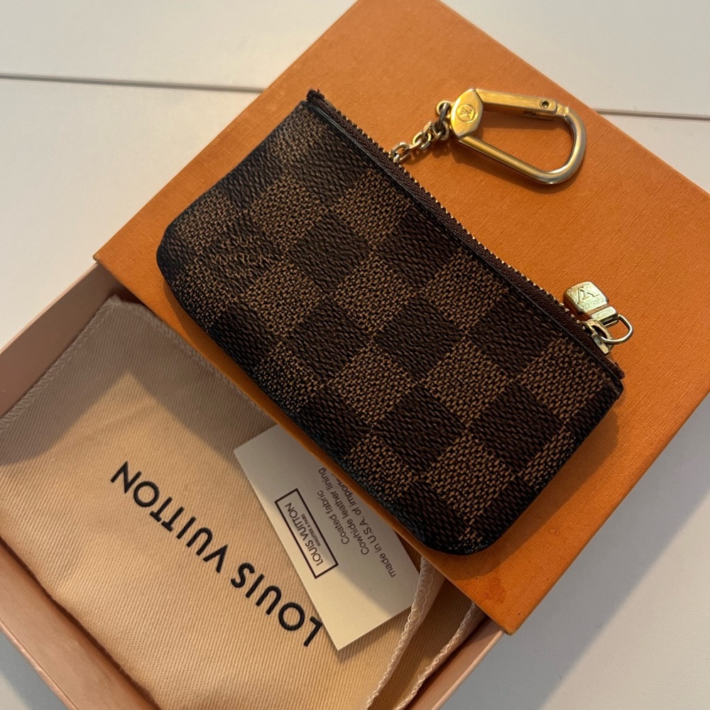 Louis Vuitton Key Pouch 🤎